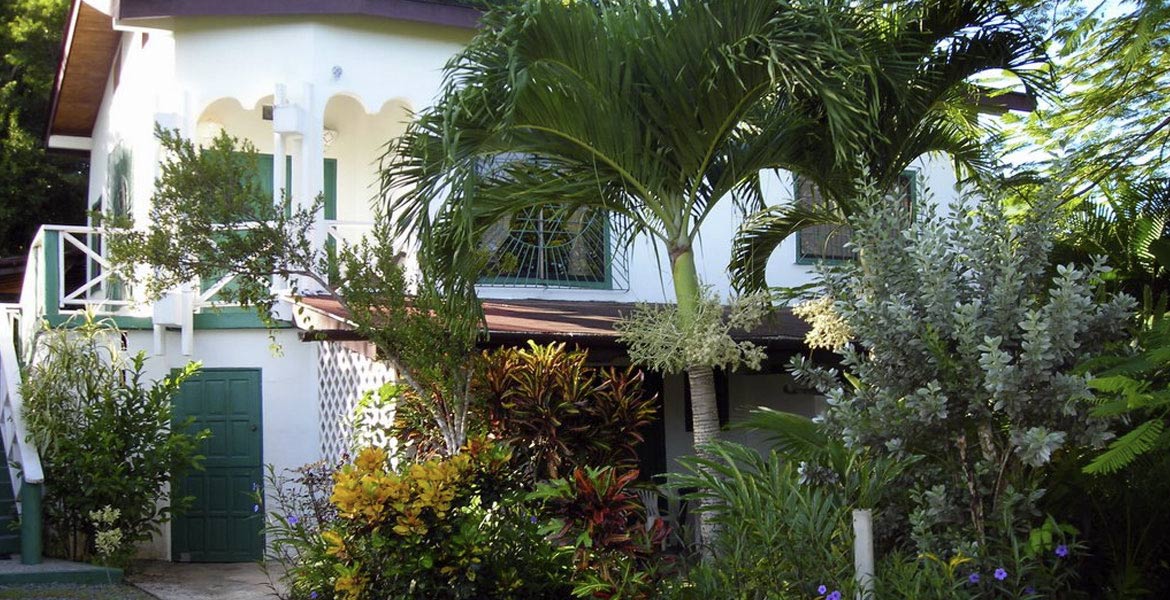 Auldwyn Lindsay Apartments - a myTobago guide to Tobago holiday accommodation