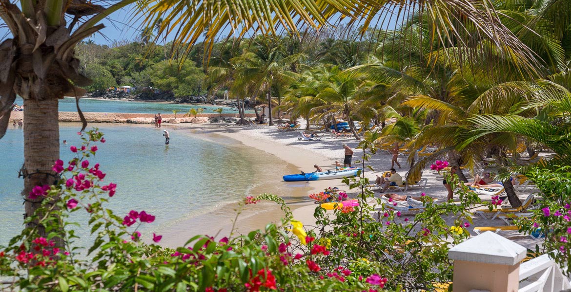 Coco Reef Resort - a myTobago guide to Tobago holiday accommodation