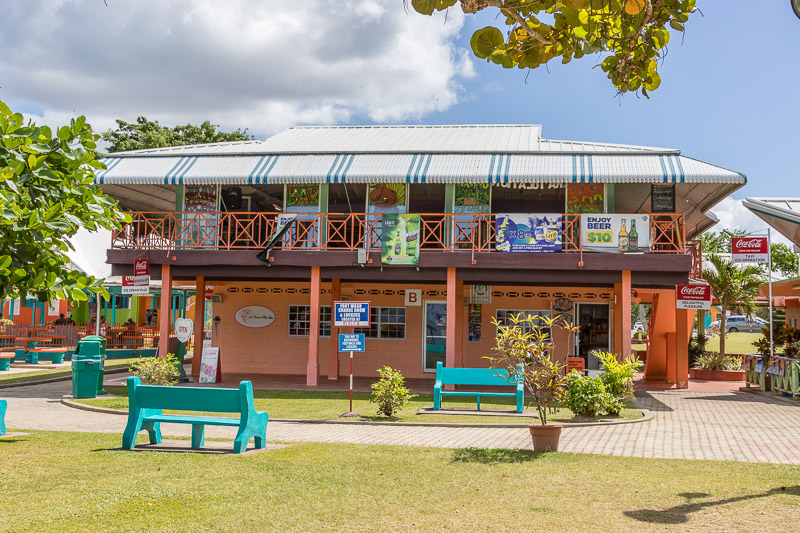 Waving Gallery Restaurant & Bar, Store Bay, Crown Point, Tobago <small>(© S.M.Wooler)</small>