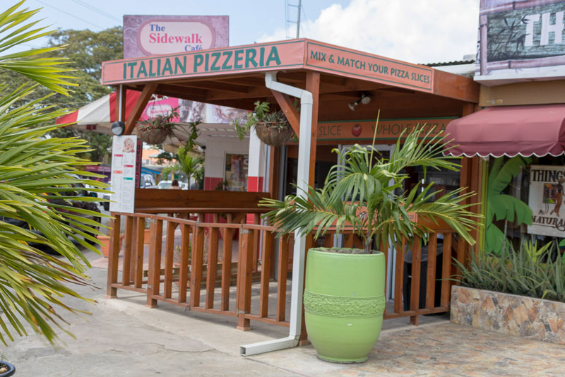 Pepe's Pizza, Crown Point, Tobago <small>(© S.M.Wooler)</small>