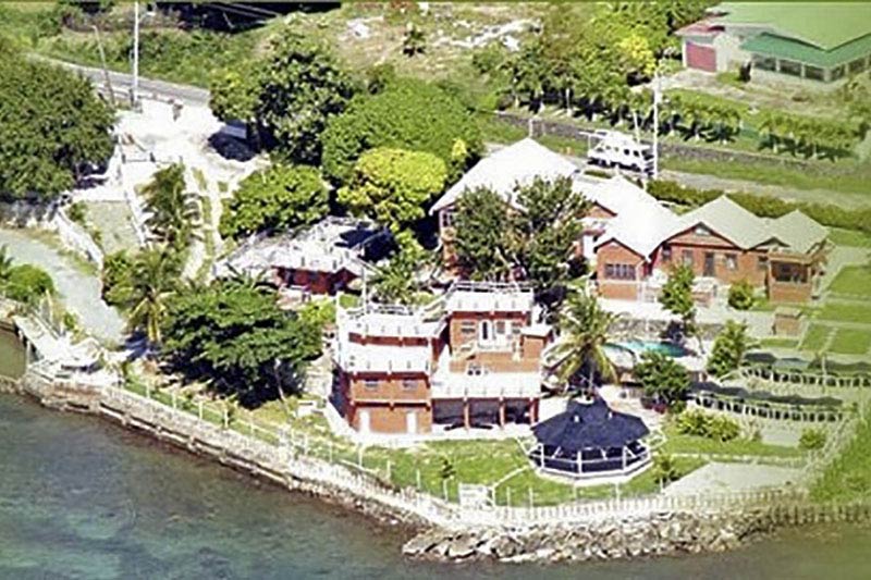 Tara's Beachhouse, Lambeau, Tobago