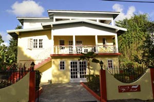 Lynn's Manor, Tobago