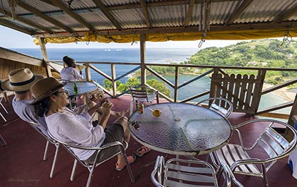 Parlatuvier Bay lookout